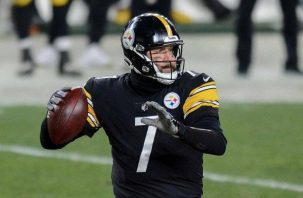 Steelers Hang Tough with Come-From-Behind 19-13 Win Over Titans